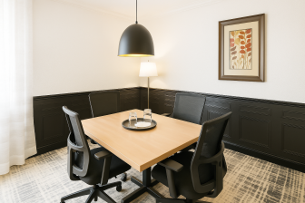 Salle 200 — Capacité maximale :4 personnes