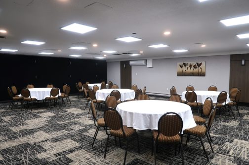 180 personnes maximum